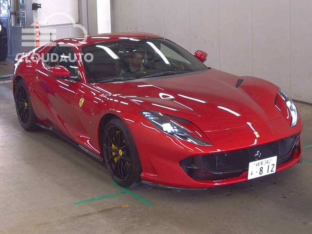 2022 Ferrari 812 GTS