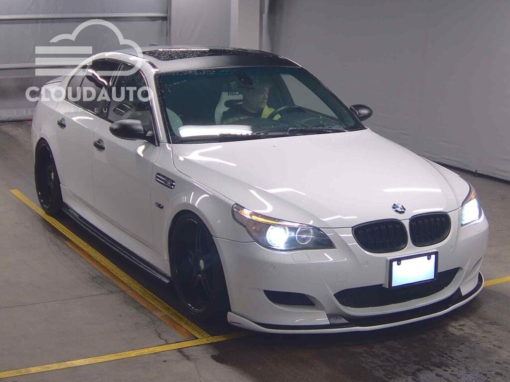 2005 BMW M5