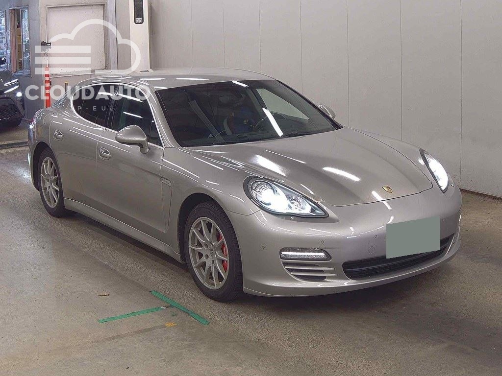 2011 Porsche PANAMERA