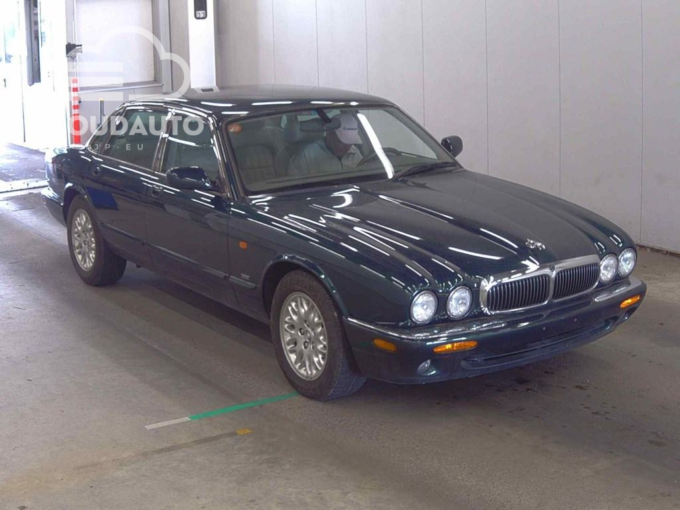 2000 Jaguar XJ