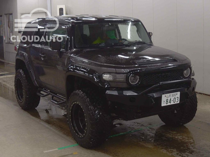 2011 TOYOTA FJ CRUISER